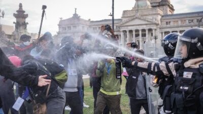 Represión a la prensa frente al Congreso de la Nación - Argentina 2025